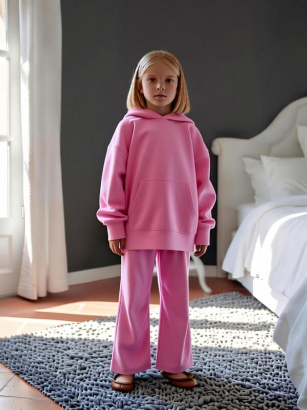 Girls' pink sweatpants with elastic drawstring waistband and ankle-length leg